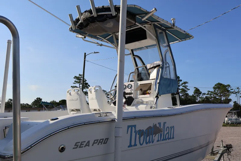 Slide: The Image of Sea Pro 206CC w/ 2015 F150XB YAMAHA FOURSTROKE 2004 - 16