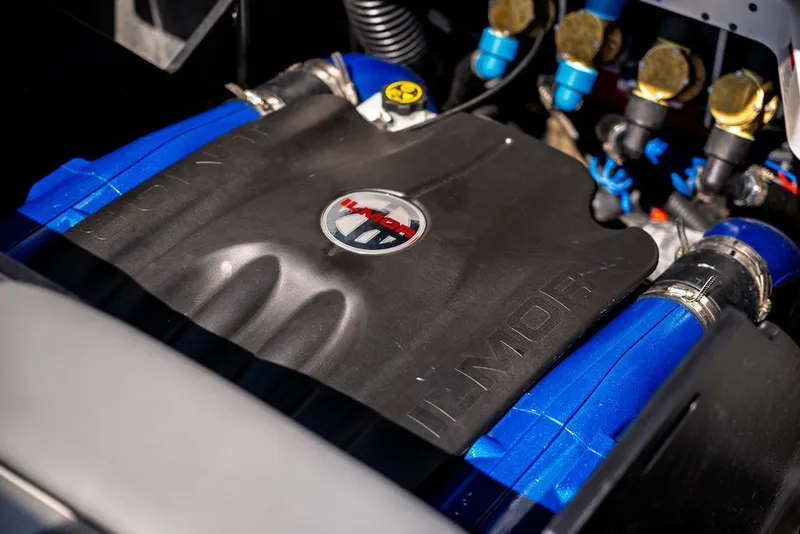 Slide: The Image of MasterCraft X24 2020 - 21