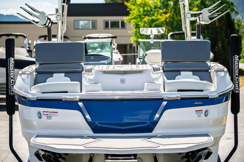 Slide: The Image of MasterCraft X24 2020 - 6