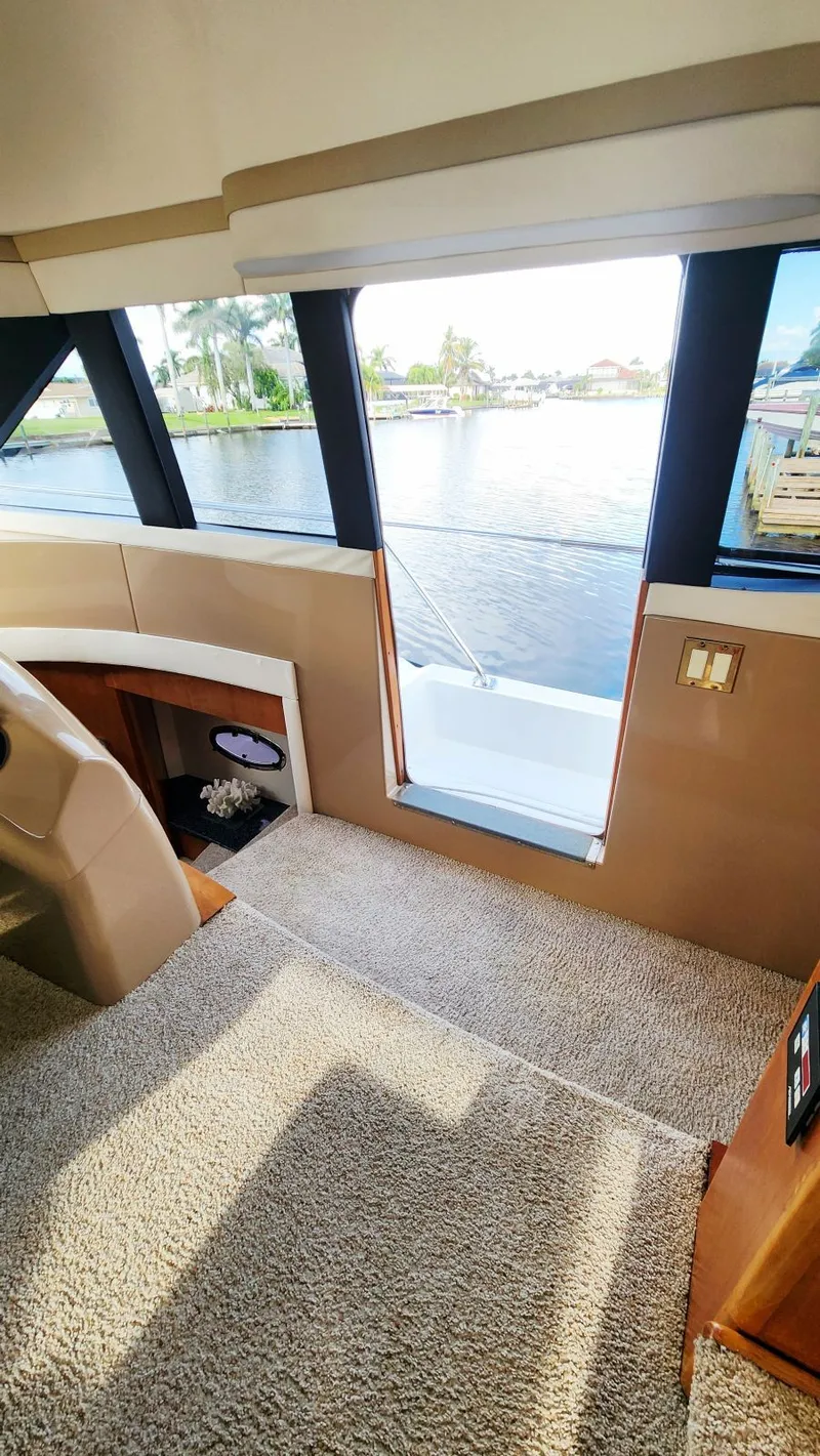 Slide: The Image of Carver Yachts 530 Voyager Pilothouse 1999 - 30