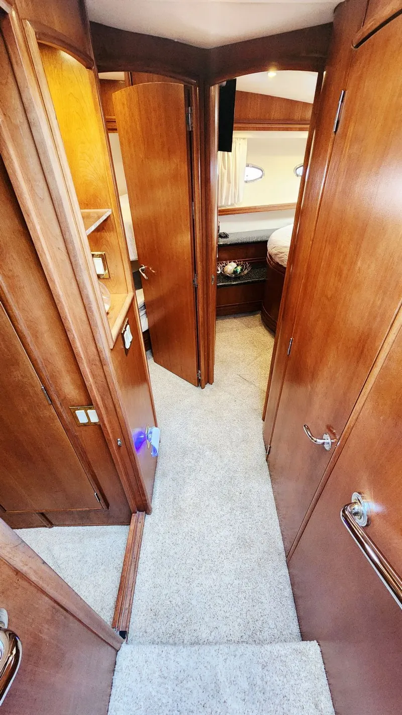 Slide: The Image of Carver Yachts 530 Voyager Pilothouse 1999 - 38