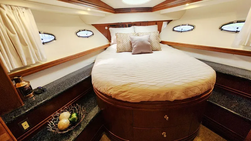 Slide: The Image of Carver Yachts 530 Voyager Pilothouse 1999 - 52