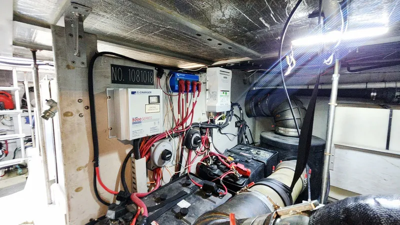 Slide: The Image of Carver Yachts 530 Voyager Pilothouse 1999 - 77