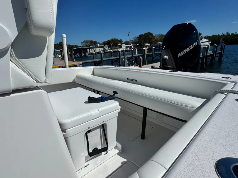 Slide: The Image of Reef Runner 230 c 2026 - 35