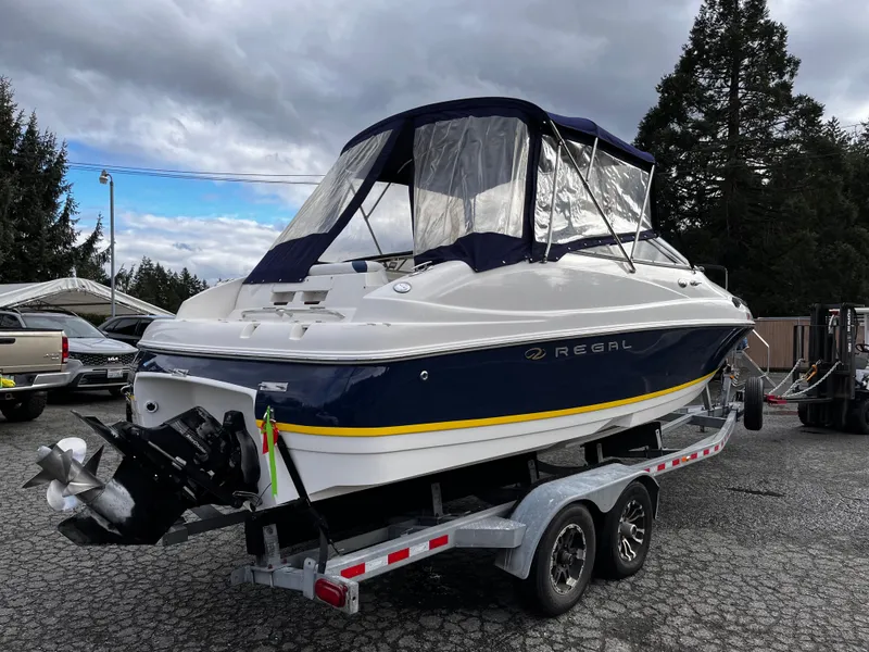 Slide: The Image of Regal 2450 Cuddy 2005 - 22