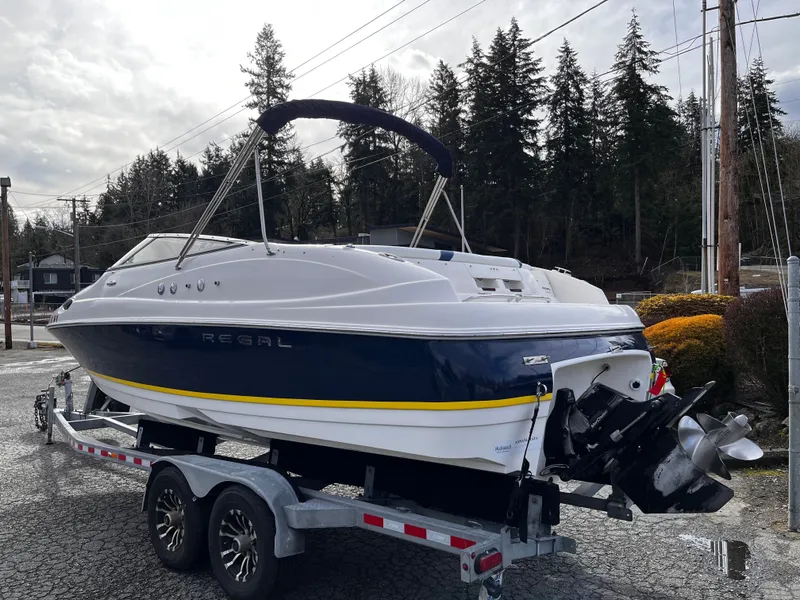 Slide: The Image of Regal 2450 Cuddy 2005 - 8