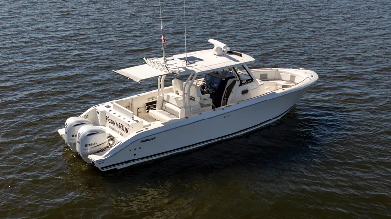 The Image of Pursuit S 328 Sport 2020 - 1