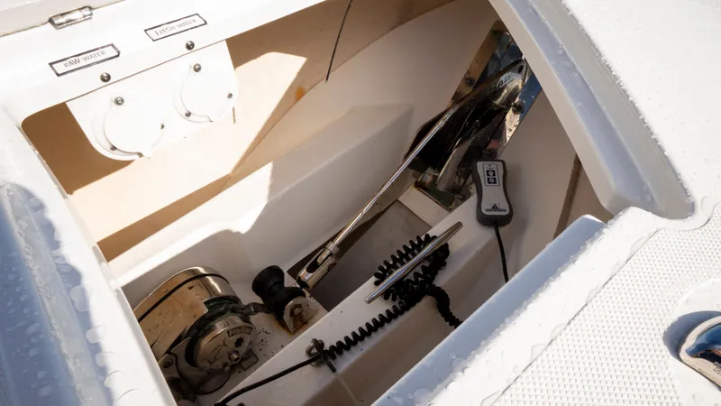 Slide: The Image of Pursuit S 328 Sport 2020 - 21