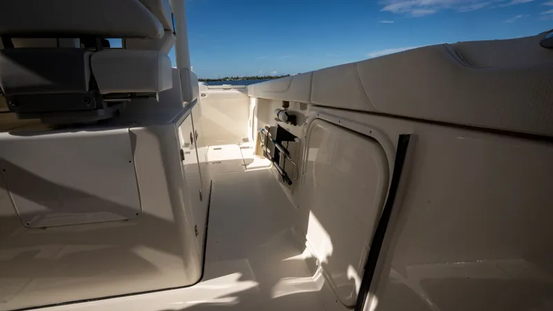 Slide: The Image of Pursuit S 328 Sport 2020 - 39