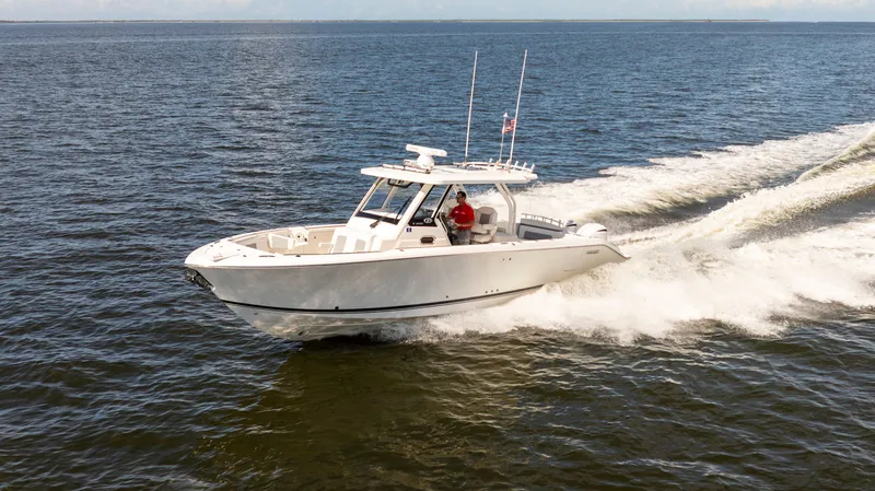 Slide: The Image of Pursuit S 328 Sport 2020 - 5