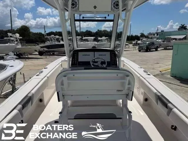 Slide: The Image of Robalo 266 Cayman 2023 - 5