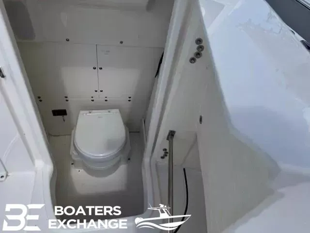 Slide: The Image of Robalo 266 Cayman 2023 - 8