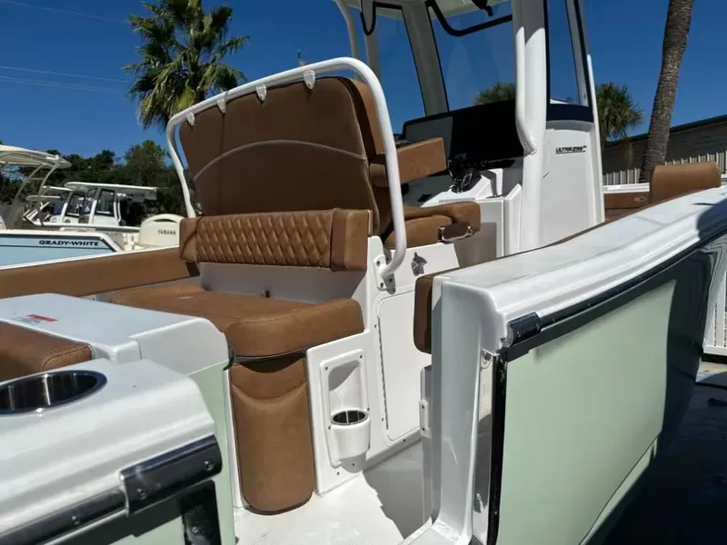 Slide: The Image of Sea Hunt Ultra 239 SE 2026 - 13