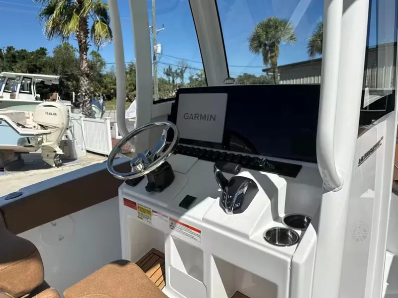 Slide: The Image of Sea Hunt Ultra 239 SE 2026 - 9