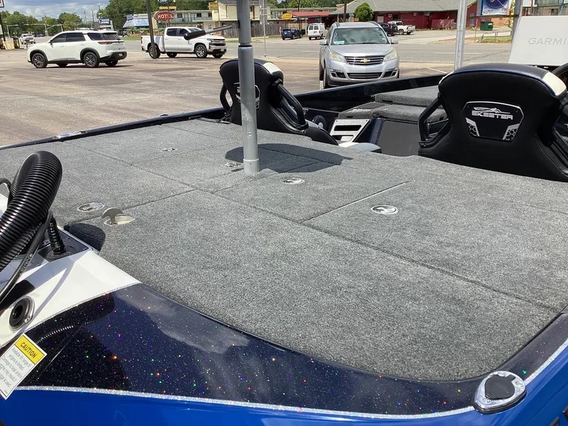 Slide: The Image of Skeeter FXR21 Limited 2023 - 15