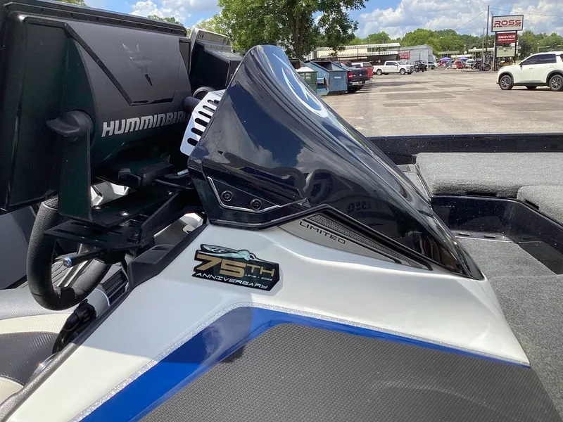 Slide: The Image of Skeeter FXR21 Limited 2023 - 19