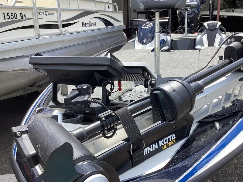 Slide: The Image of Skeeter FXR21 Limited 2023 - 23