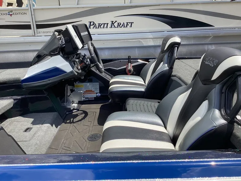 Slide: The Image of Skeeter FXR21 Limited 2023 - 27