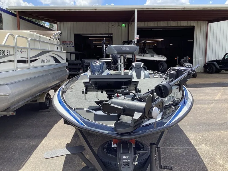 Slide: The Image of Skeeter FXR21 Limited 2023 - 4