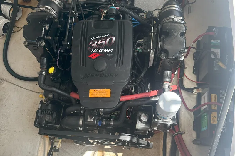 Slide: The Image of MerCruiser 350 MAG MPI engine in 2007 Chaparral Signature 250 boat. - 19