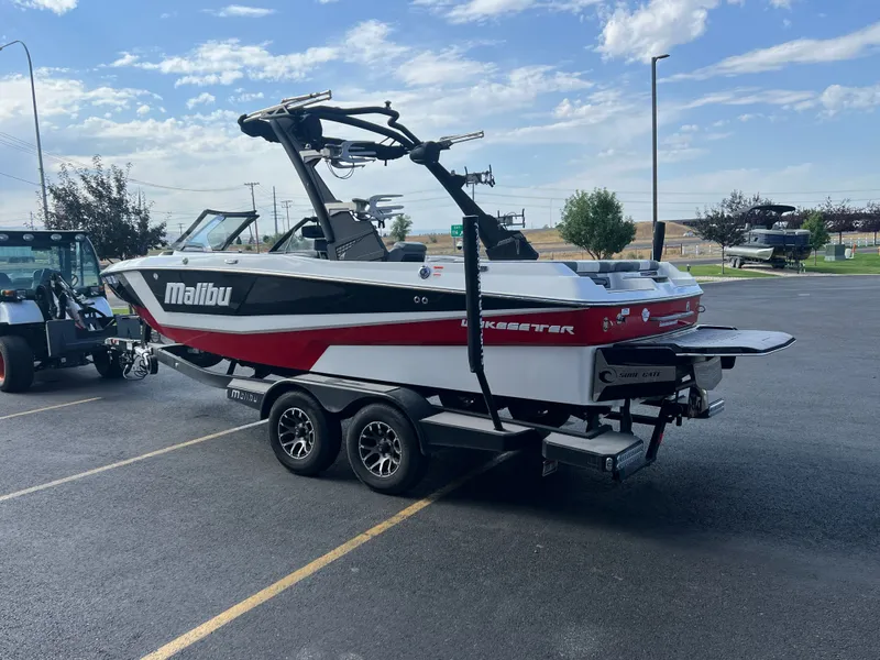 Slide: The Image of Malibu Wakesetter 21 LX 2022 - 6