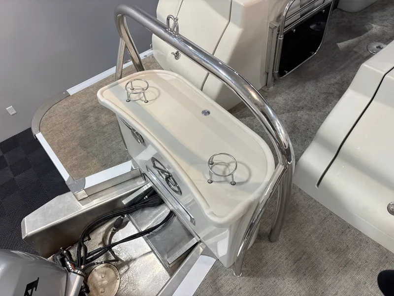 Slide: The Image of Avalon Ambassador QL 2785 2017 - 13