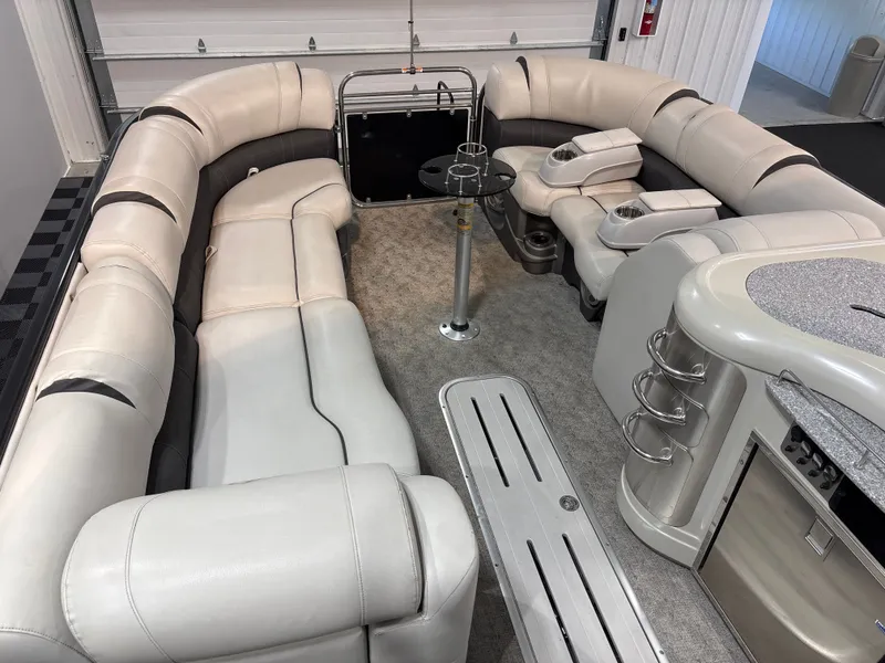 Slide: The Image of Avalon Ambassador QL 2785 2017 - 6