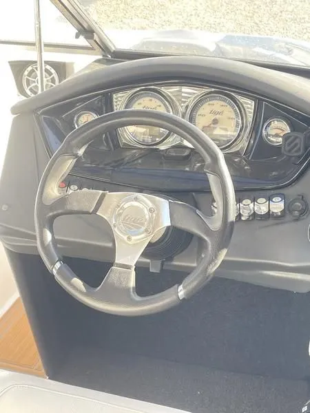 Slide: The Image of Tigé R20 2014 - 12