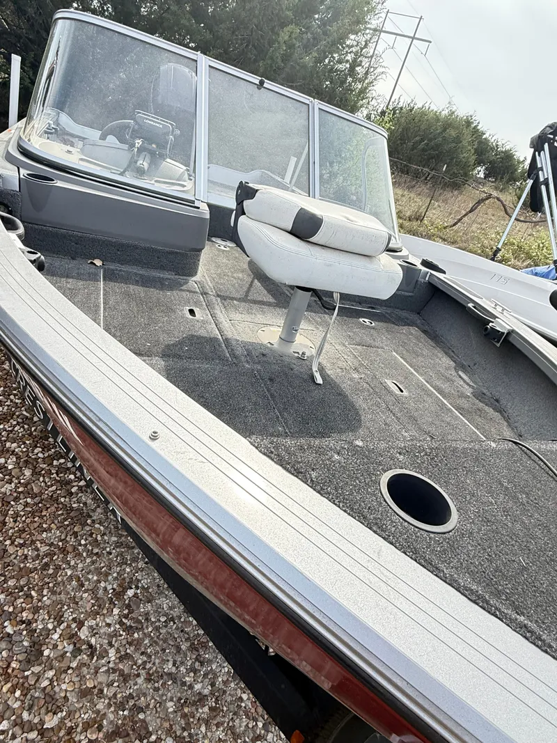 Slide: The Image of Crestliner 1850 FISHHAWK 2014 - 3