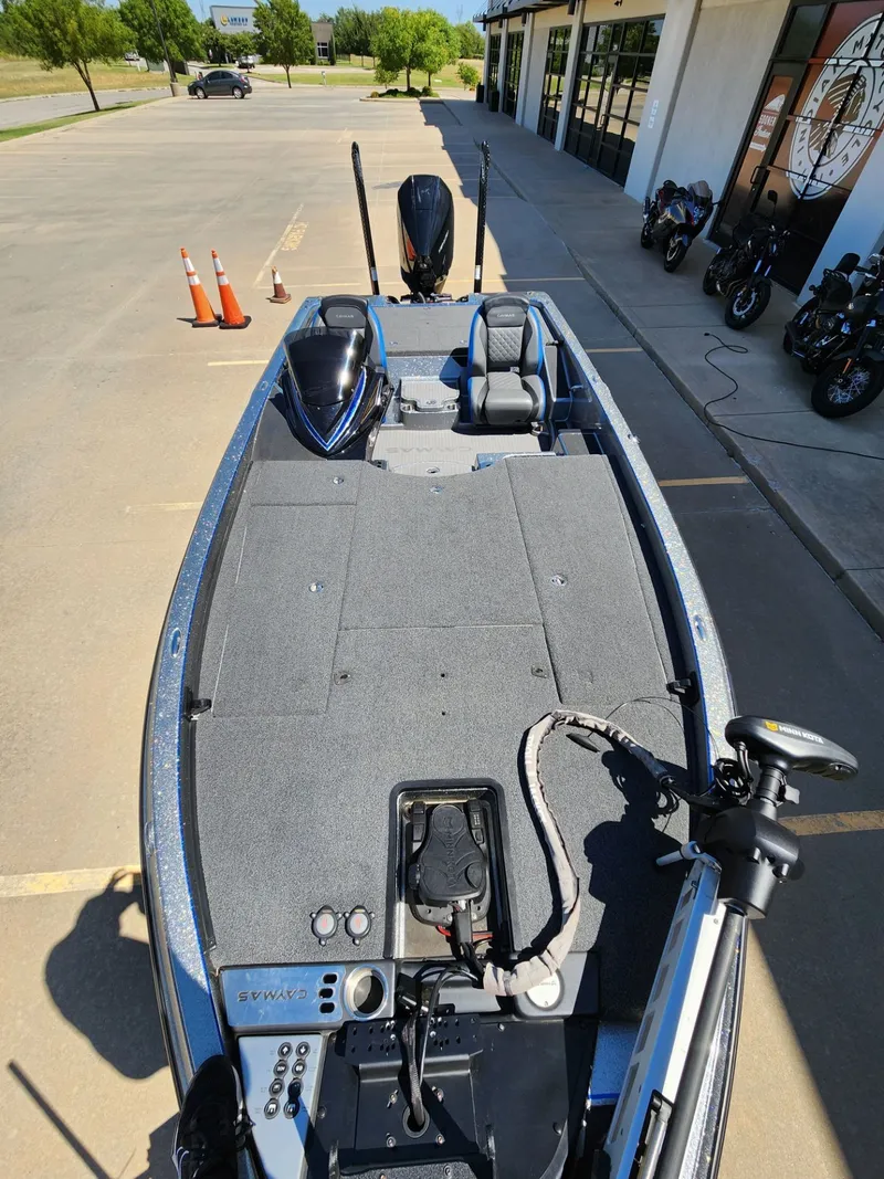 Slide: The Image of Caymas CX 21 2022 - 10