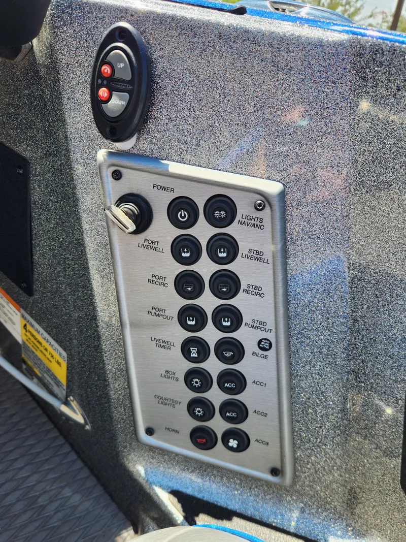 Slide: The Image of Caymas CX 21 2022 - 15