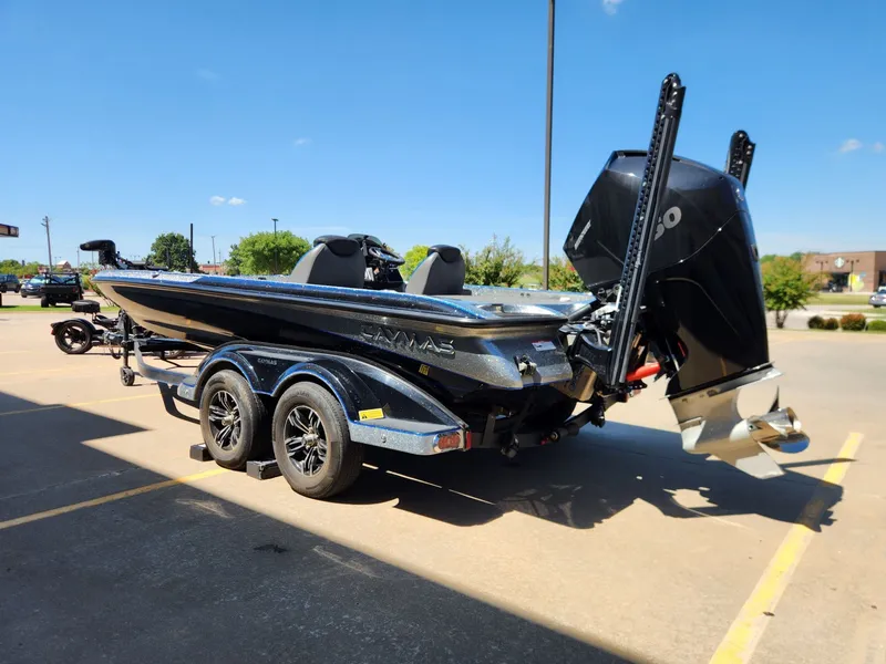 Slide: The Image of Caymas CX 21 2022 - 6