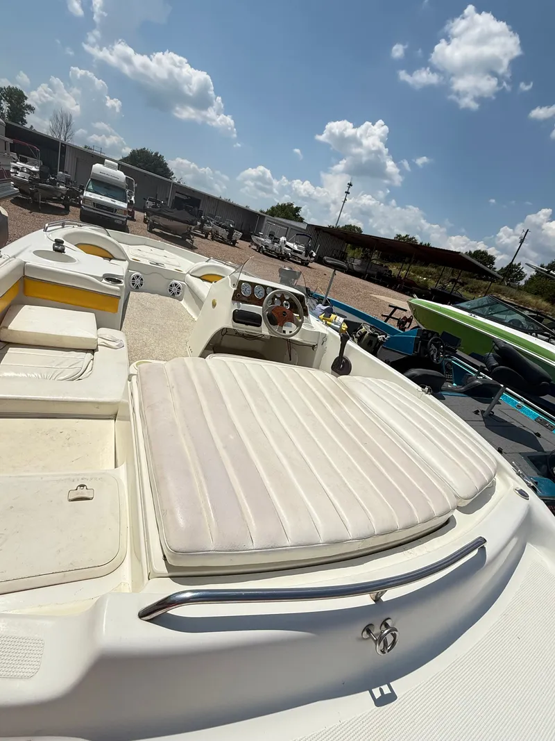 Slide: The Image of VIP 191 S/C DECKLINER 2004 - 17