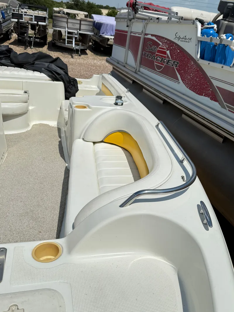 Slide: The Image of VIP 191 S/C DECKLINER 2004 - 22