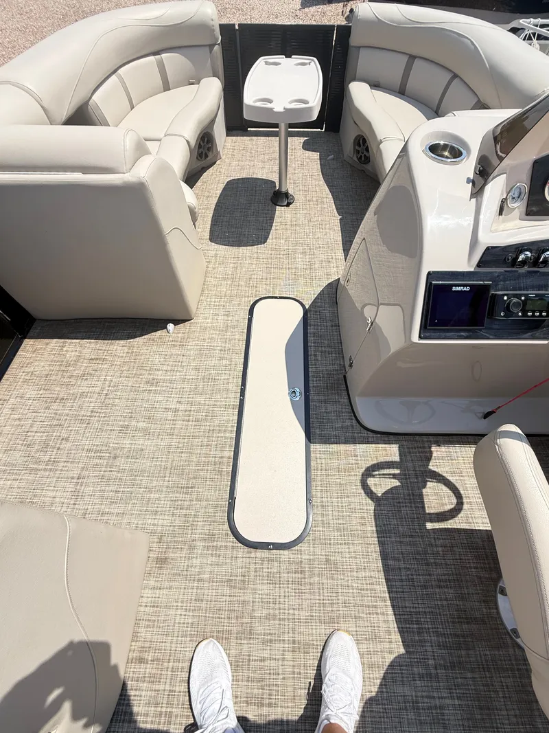 Slide: The Image of Harris Cruiser 220 2017 - 12