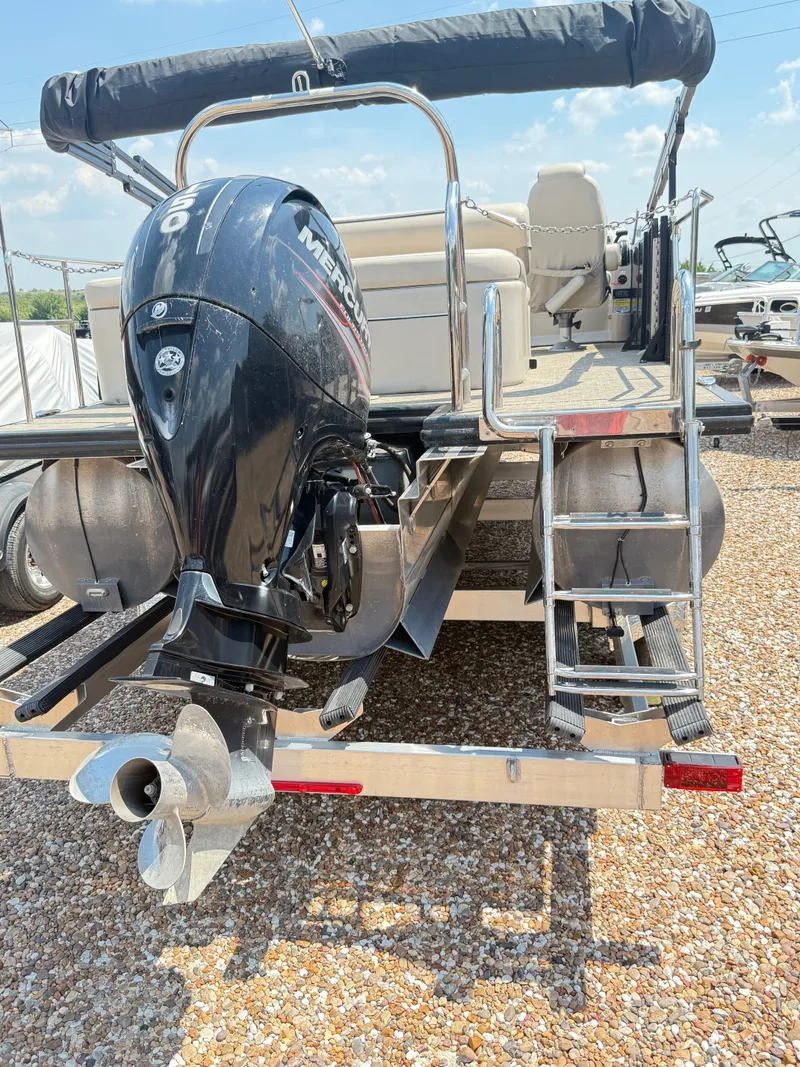 Slide: The Image of Harris Cruiser 220 2017 - 21