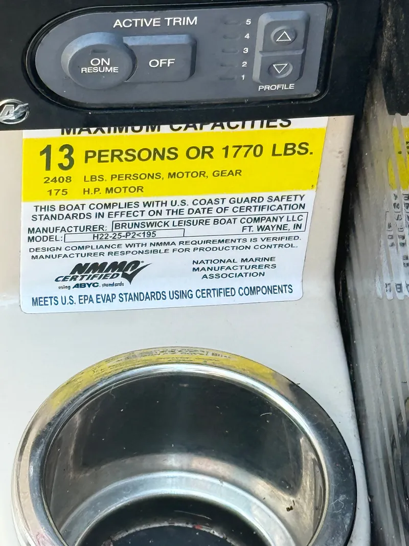 Slide: The Image of Harris Cruiser 220 2017 - 8