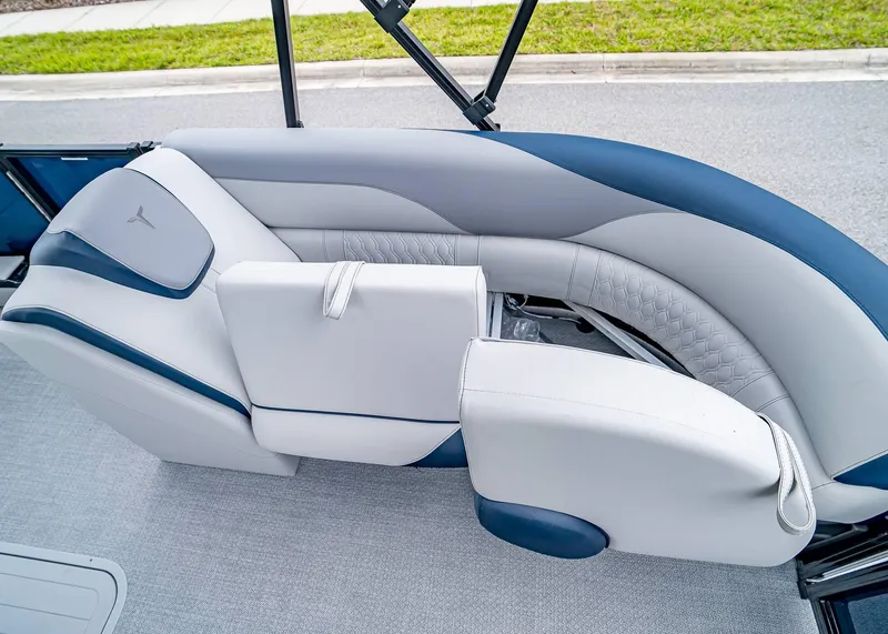 Slide: The Image of Tahoe LTZ Quad Lounge 2025 - 23