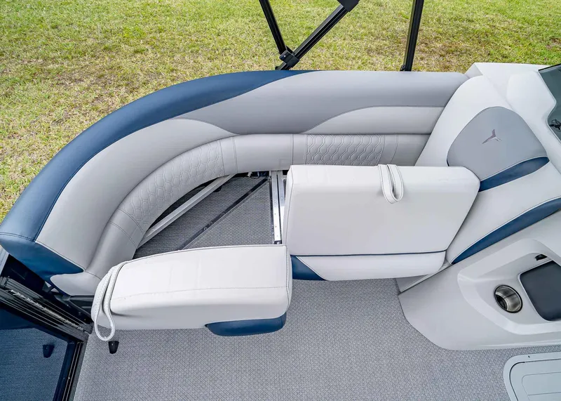 Slide: The Image of Tahoe LTZ Quad Lounge 2025 - 24