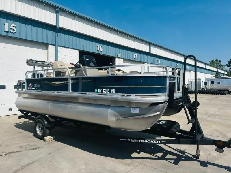 Slide: The Image of Bass Buggy 18 DLX 2024 - 1