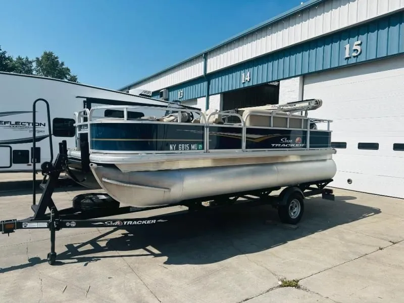 Slide: The Image of Bass Buggy 18 DLX 2024 - 3