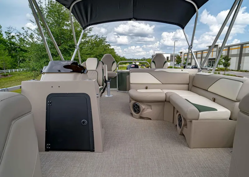 Slide: The Image of Tahoe Sport Rear Fish 2025 - 12