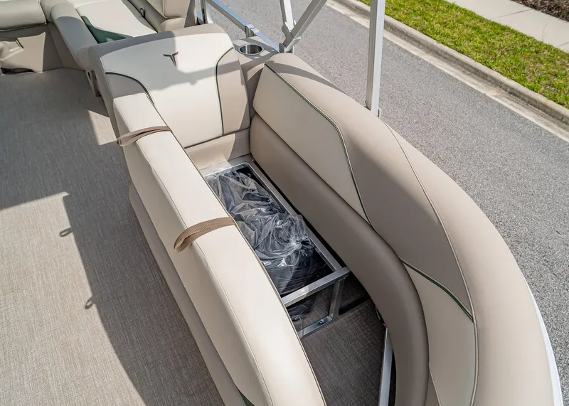 Slide: The Image of Tahoe Sport Rear Fish 2025 - 24