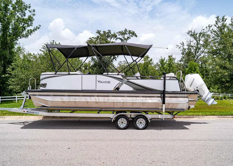 Slide: The Image of Tahoe LTZ Rear Lounger 2025 - 2