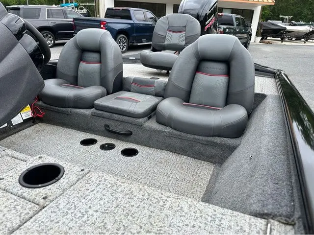 Slide: The Image of Tracker Pro Team 190 TX 2021 - 4