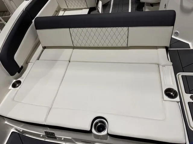 Slide: The Image of Bayliner DX 2250 2023 - 12