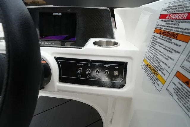 Slide: The Image of Bayliner DX 2250 2023 - 23