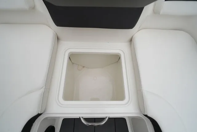 Slide: The Image of Bayliner DX 2250 2023 - 26