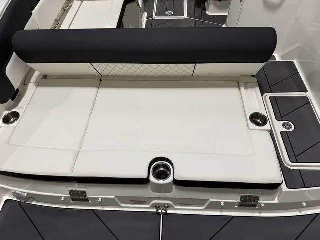 Slide: The Image of Bayliner DX 2250 2023 - 9