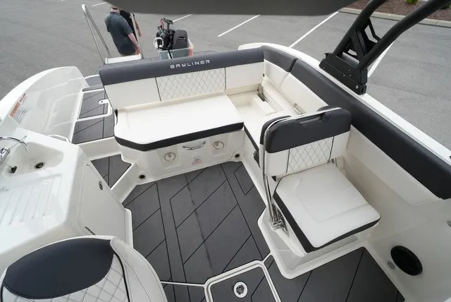 Slide: The Image of Bayliner DX 2250 2023 - 15